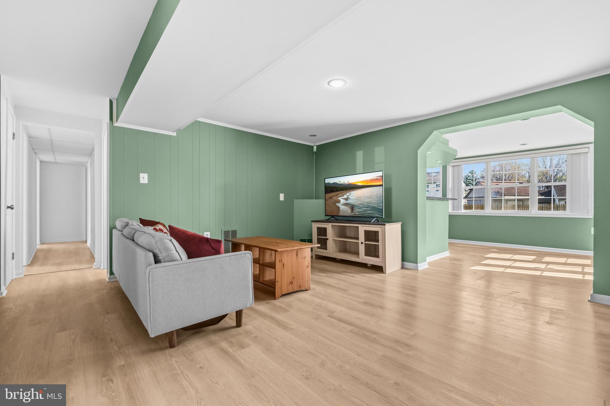 5 COATBRIDGE COURT