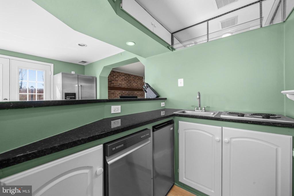 5 COATBRIDGE COURT