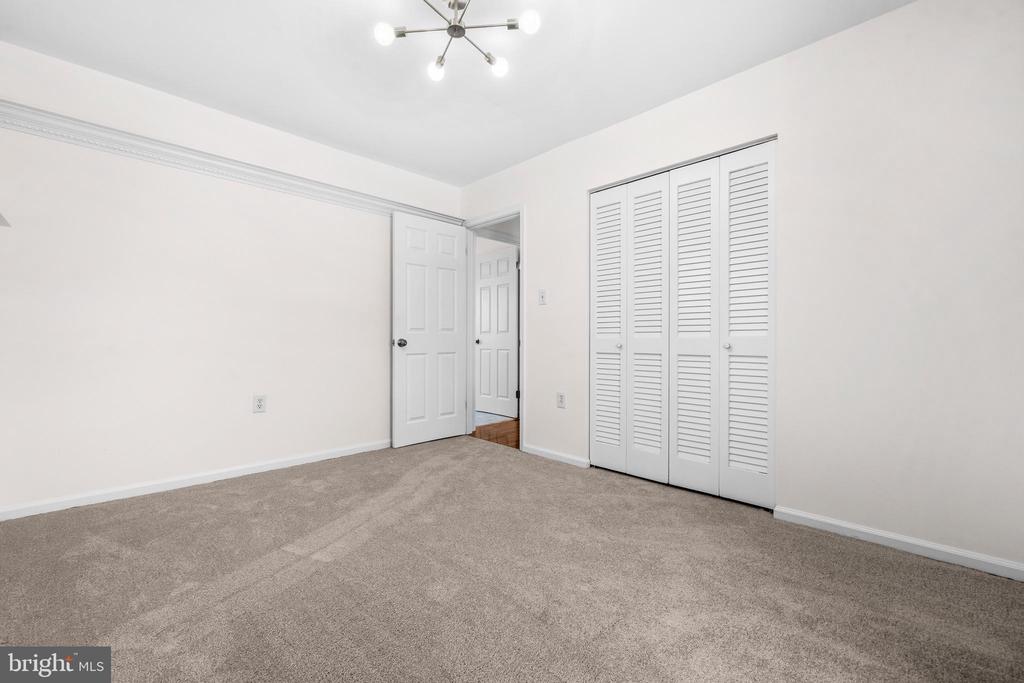 5 COATBRIDGE COURT