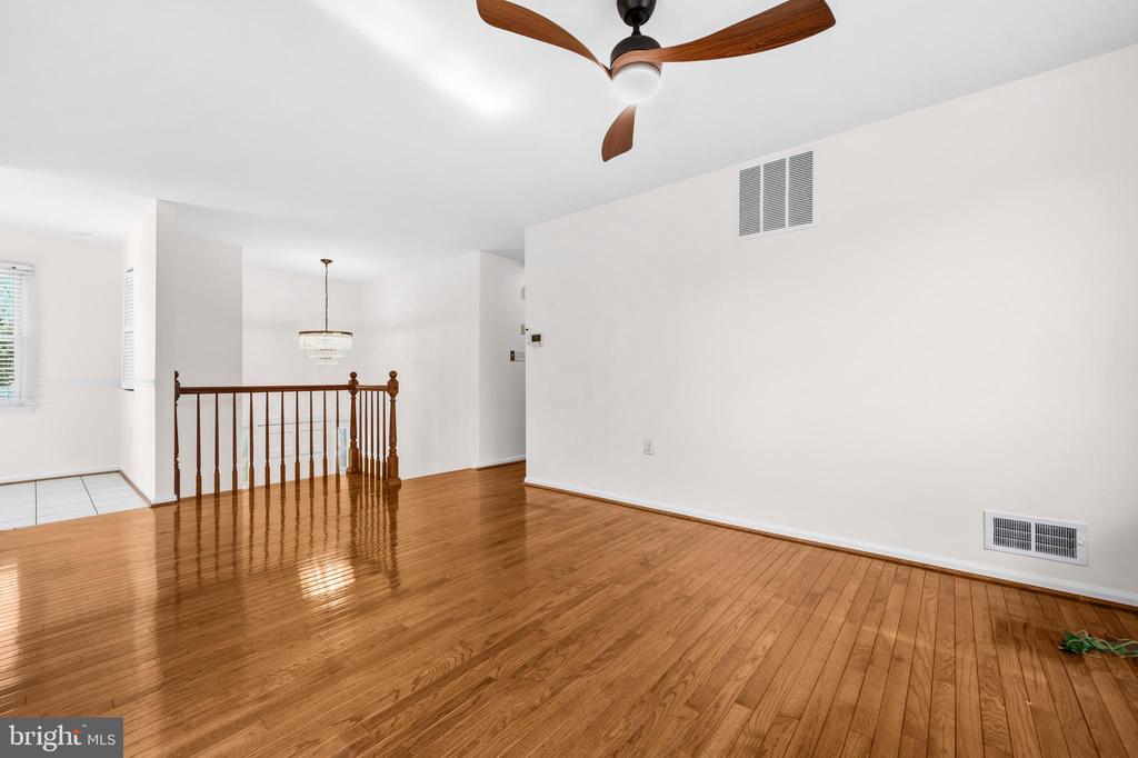 5 COATBRIDGE COURT