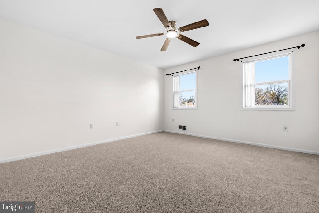 5 COATBRIDGE COURT