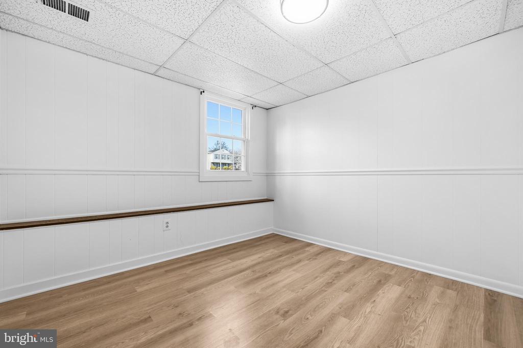 5 COATBRIDGE COURT