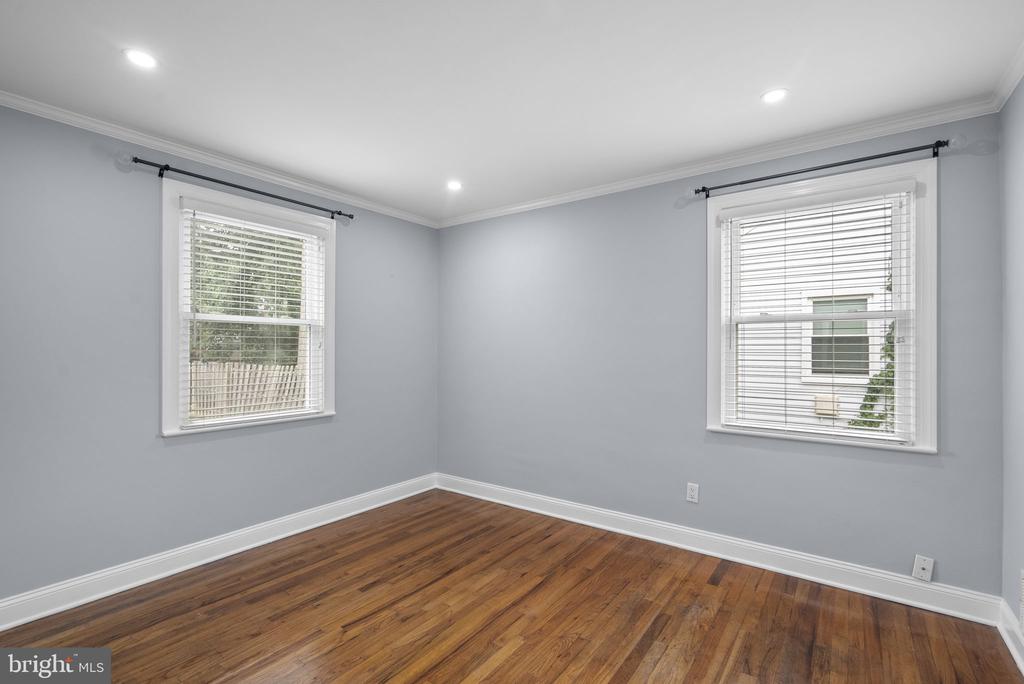 3013 MEDWAY STREET