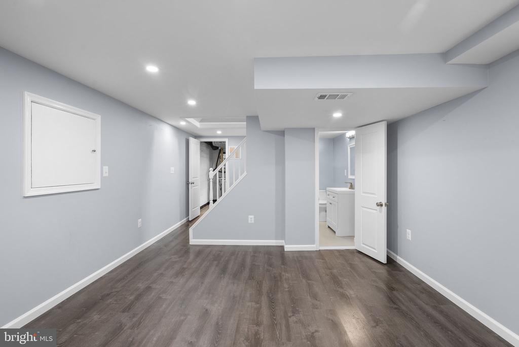 3013 MEDWAY STREET