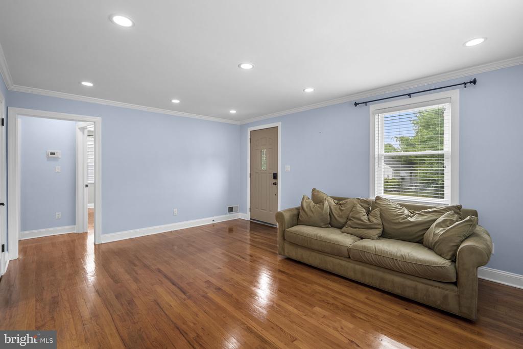 3013 MEDWAY STREET