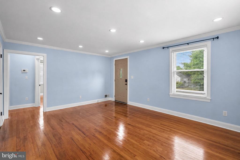 3013 MEDWAY STREET