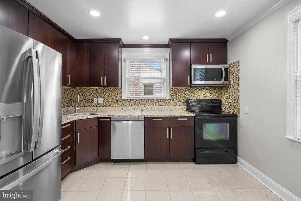 3013 MEDWAY STREET