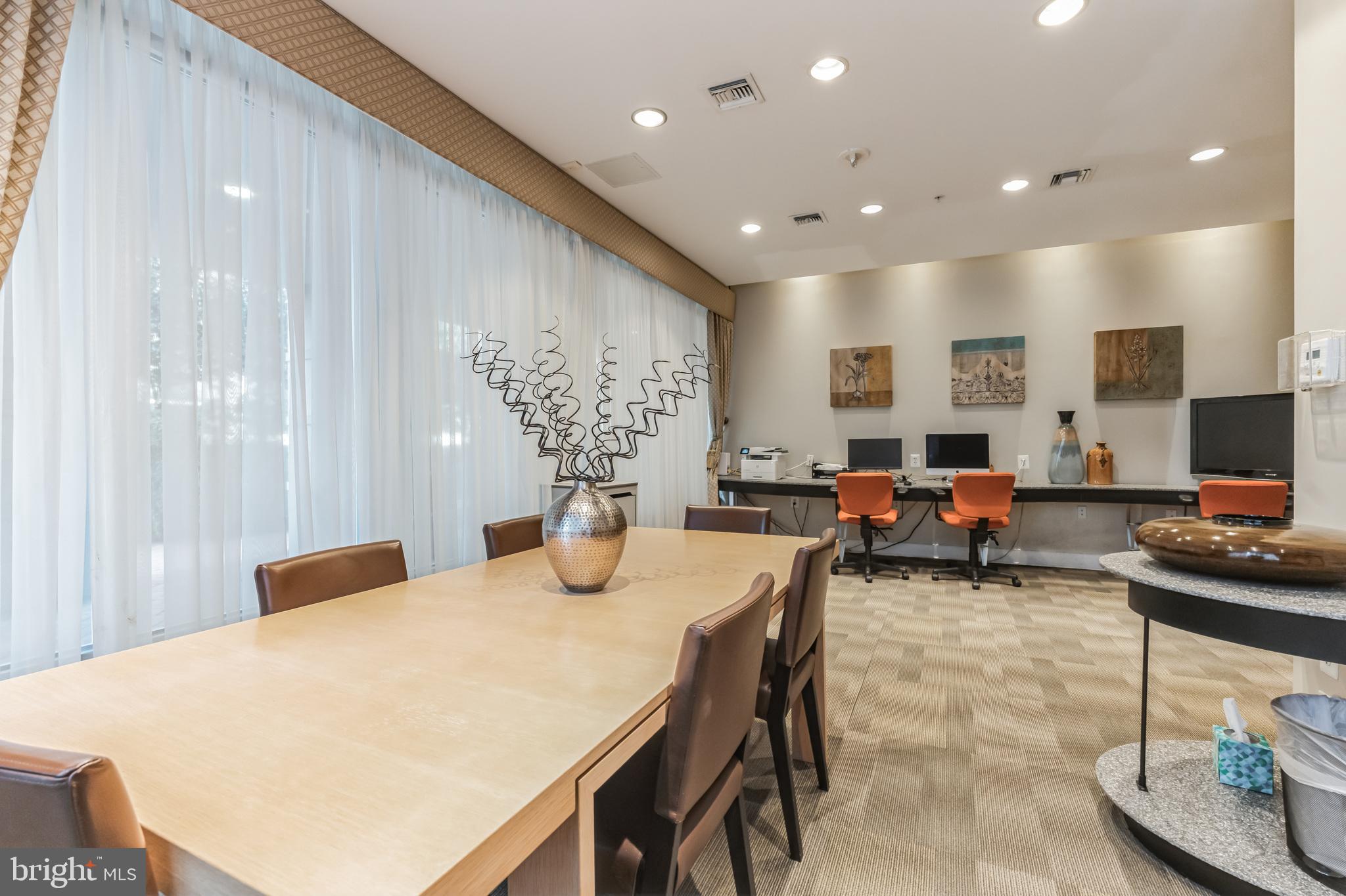 820 N POLLARD STREET 611