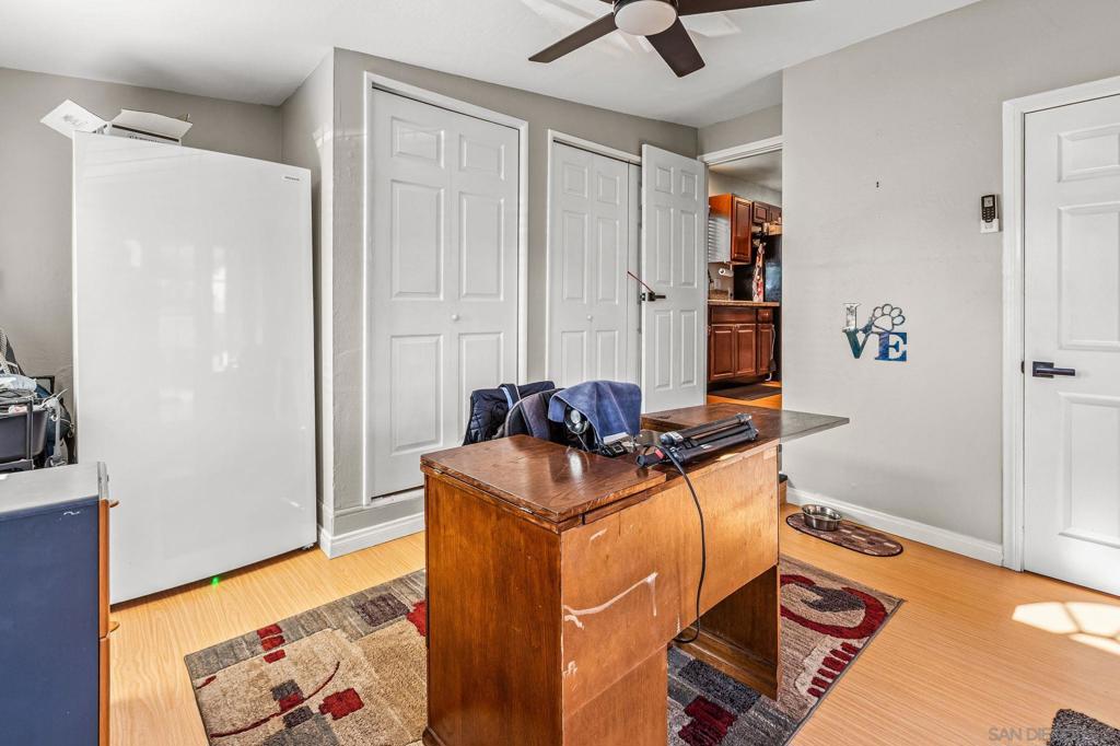 1215 N Broadway