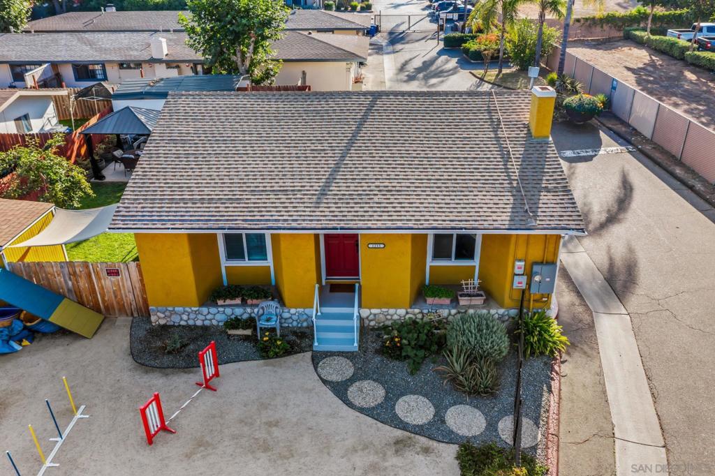 1215 N Broadway