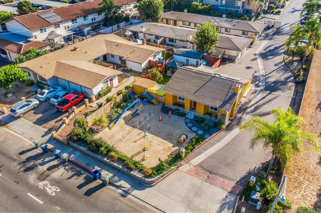 1215 N Broadway