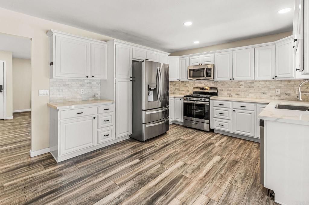 4136 Lynette Circle