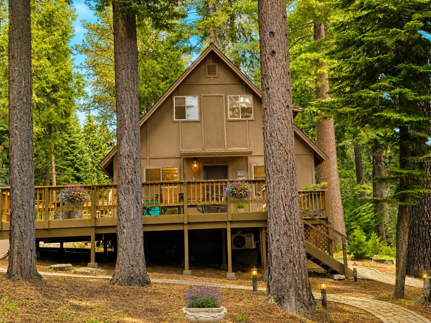 527 Spruce Circle