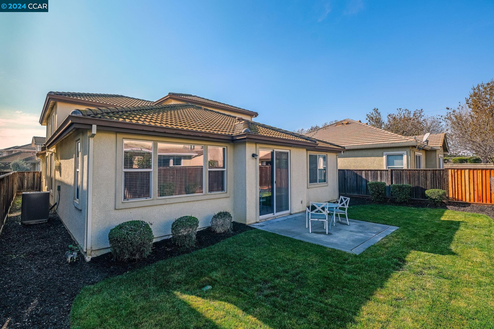 8609 Livingston