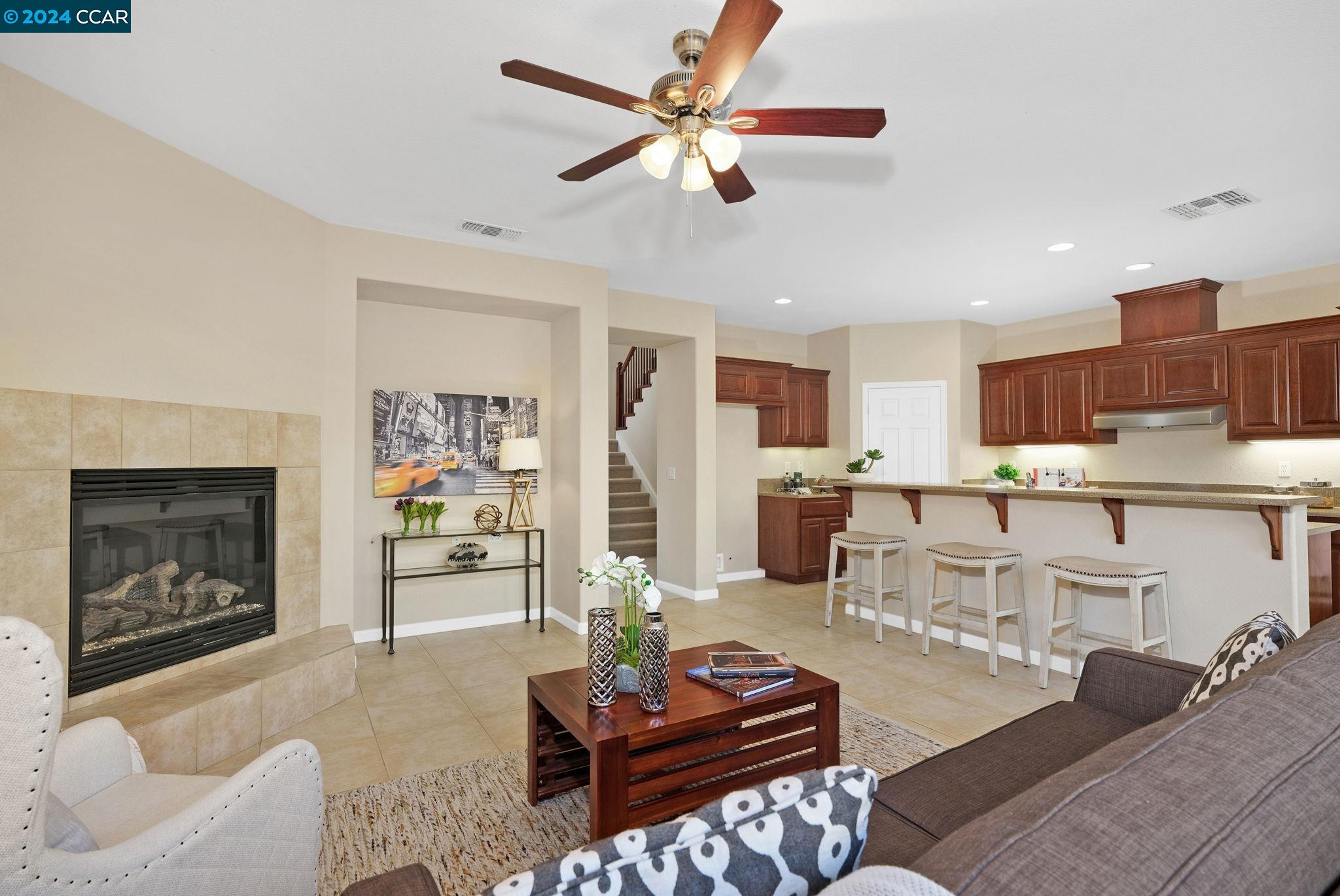 8609 Livingston