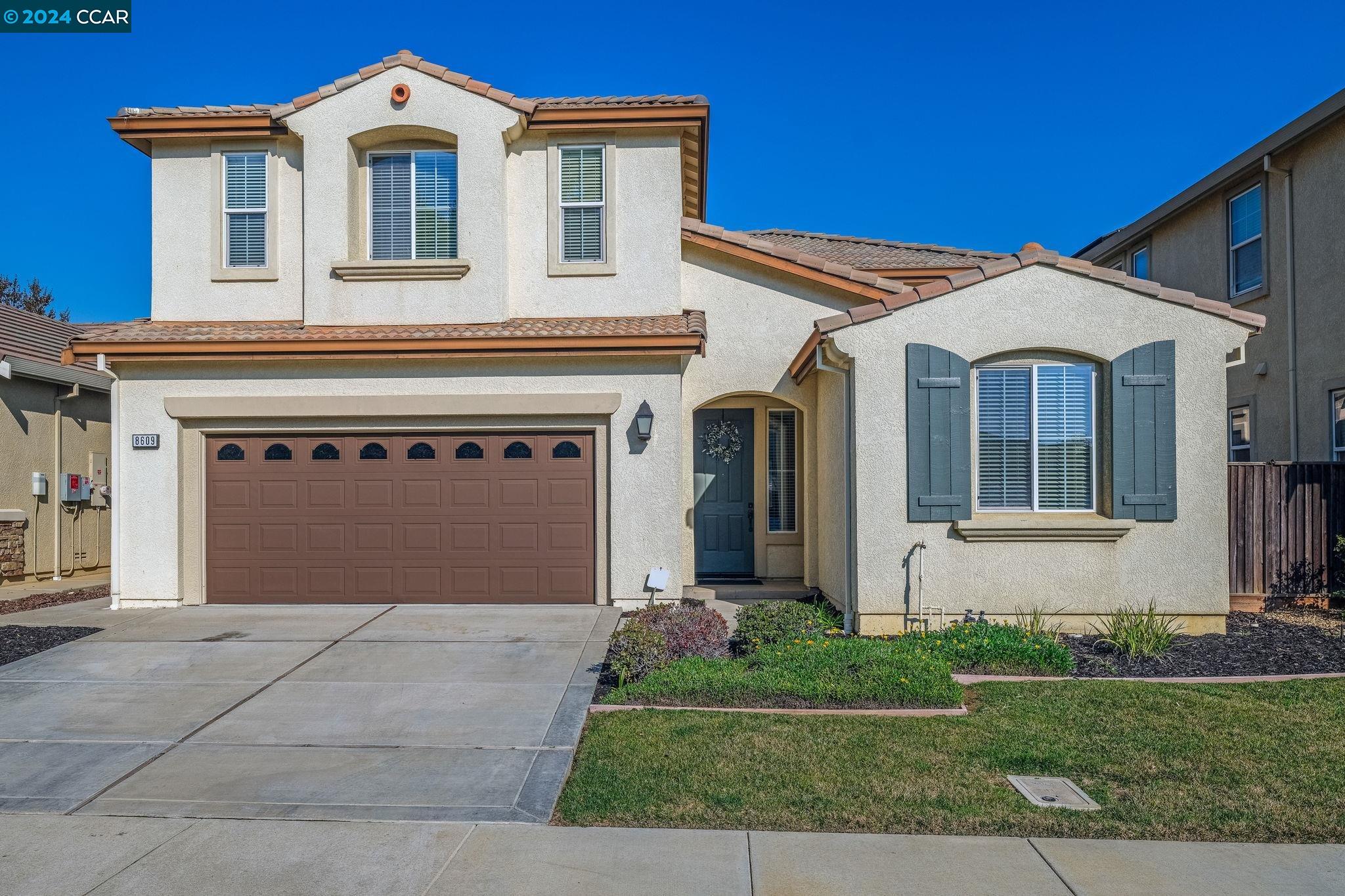 8609 Livingston