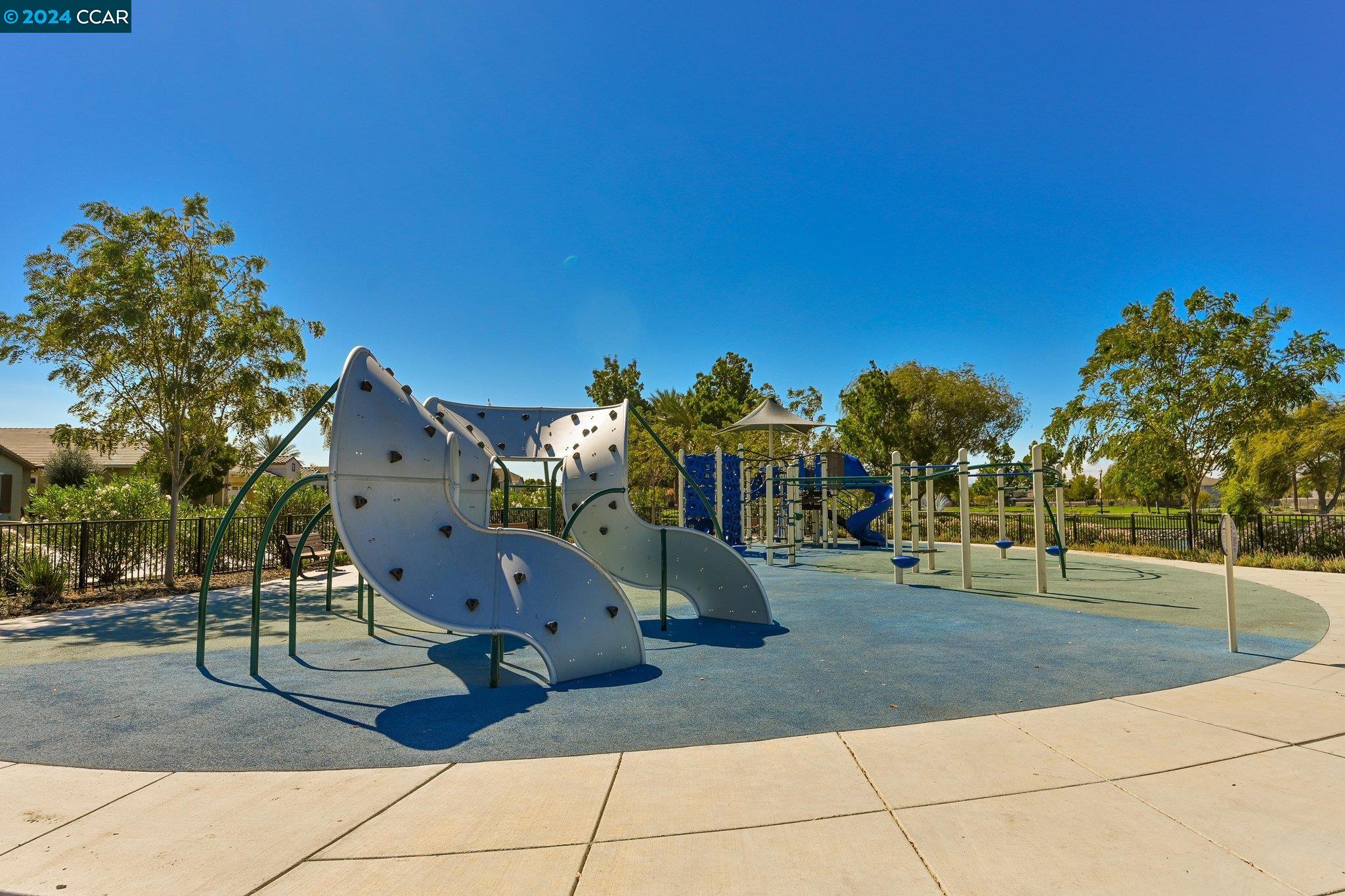 8609 Livingston