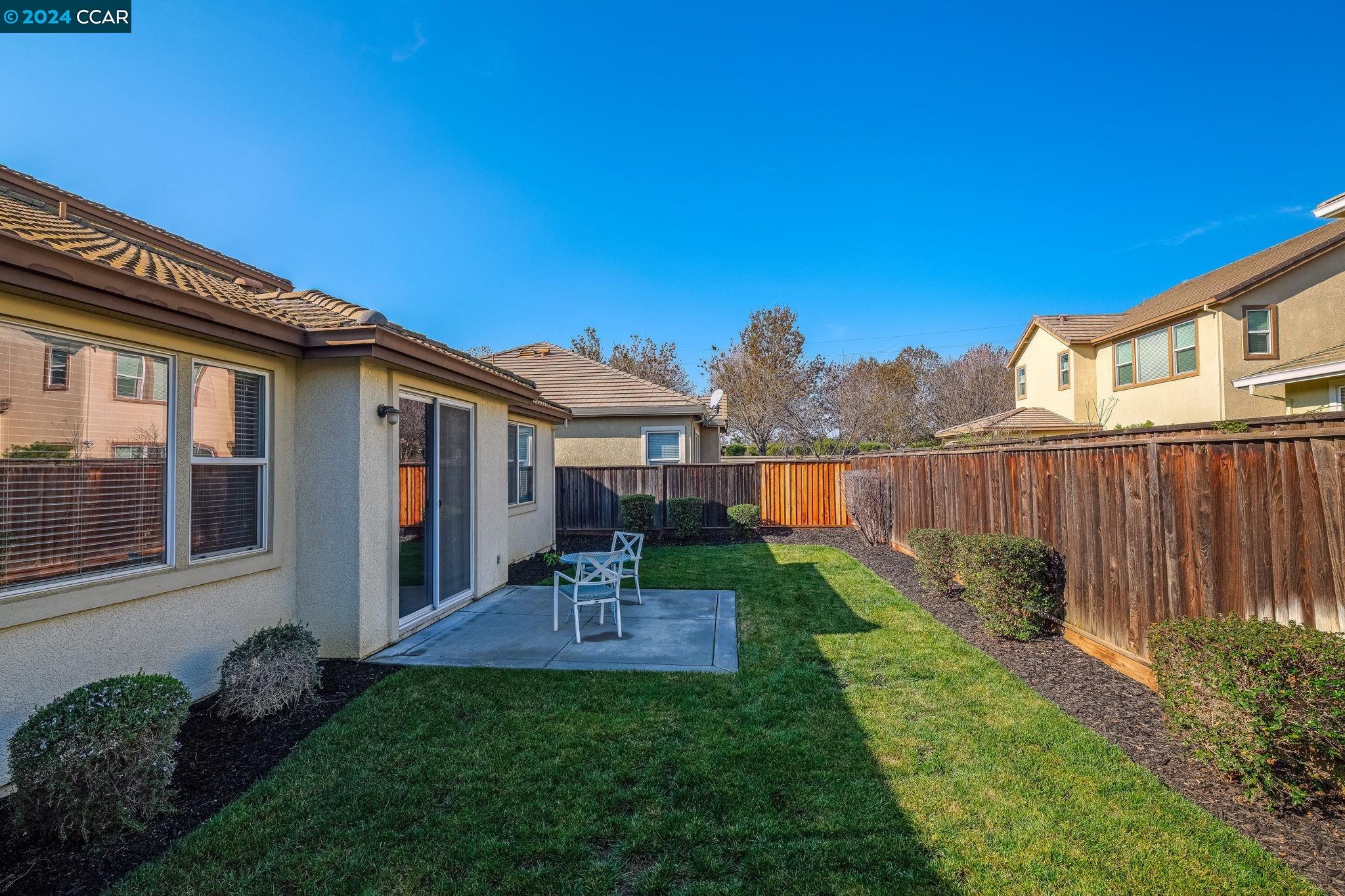 8609 Livingston