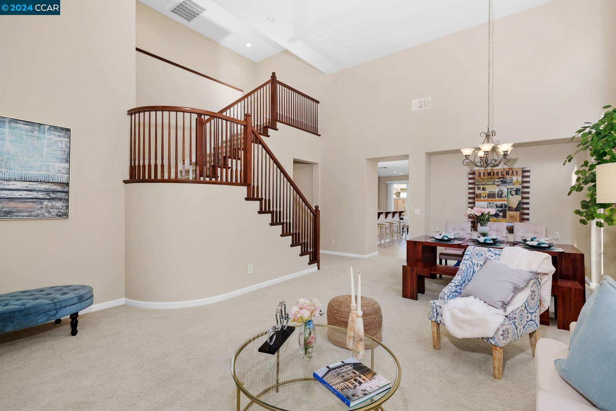 8609 Livingston