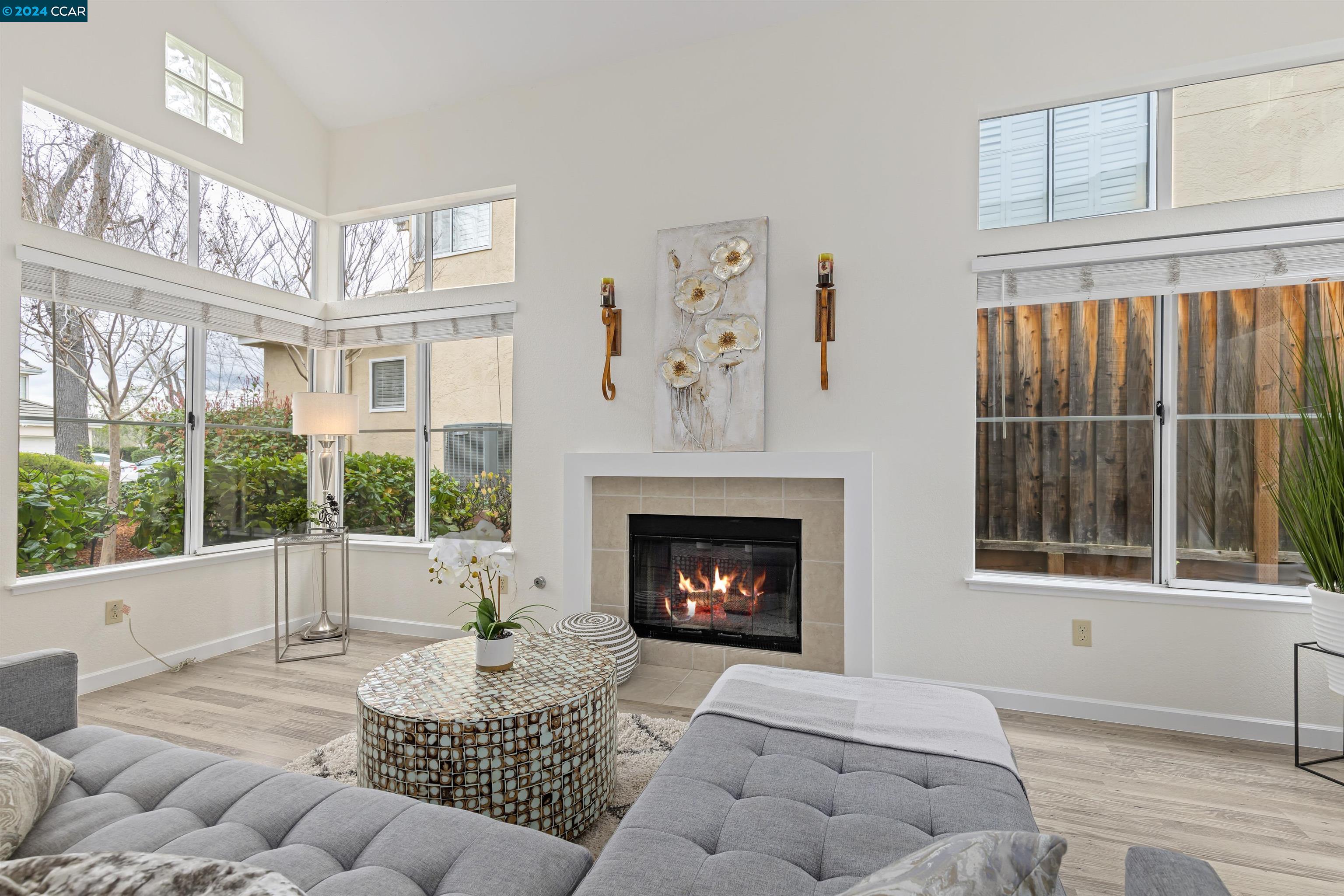 6204 Lakeview Circle