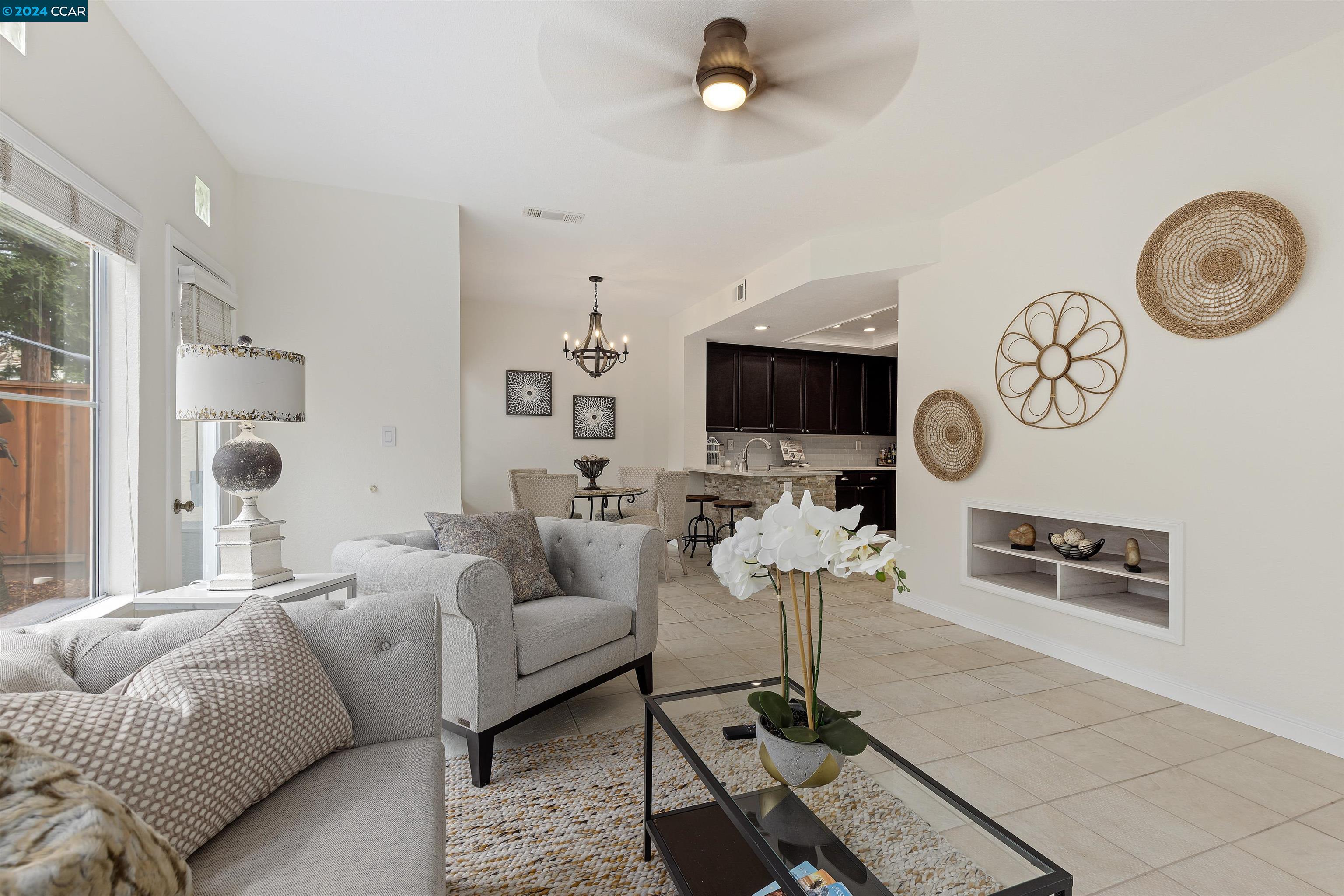 6204 Lakeview Circle