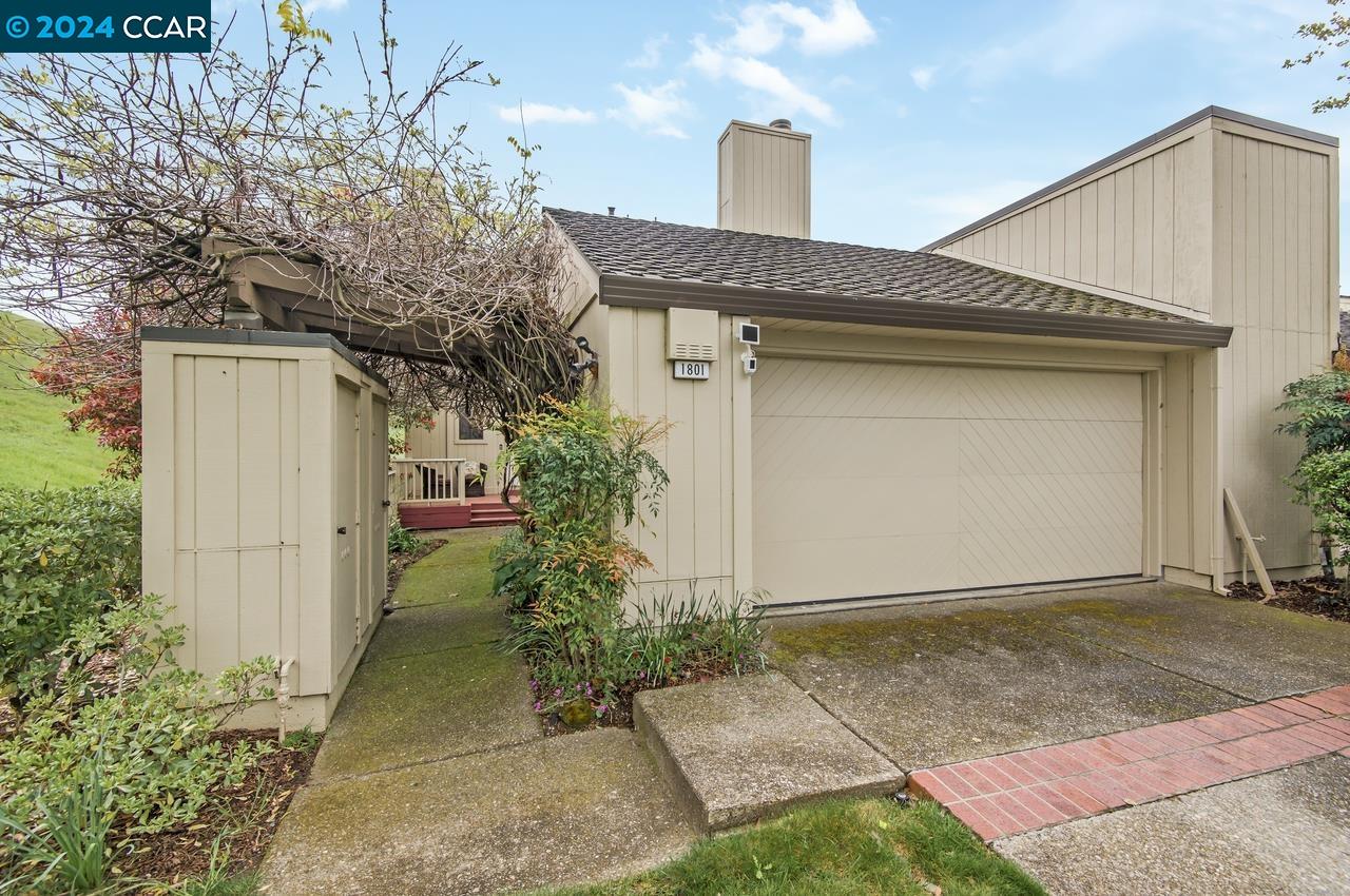 1801 Lamplight Ct