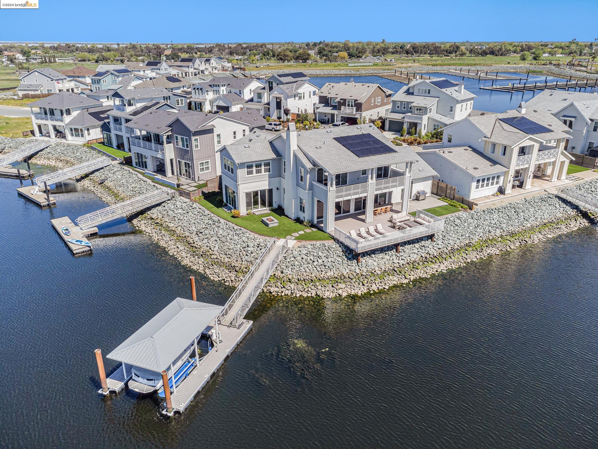 34 Grey Whale Pl