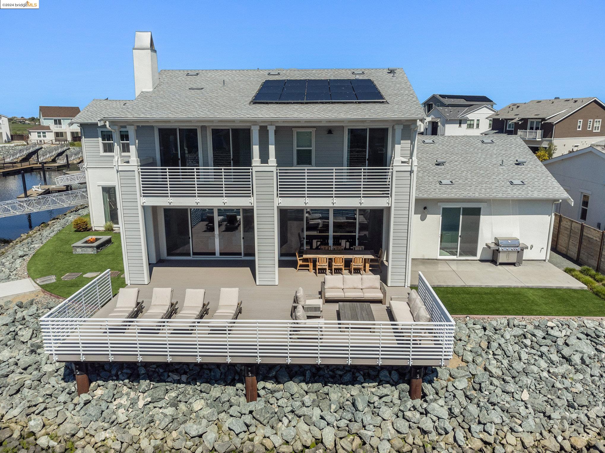 34 Grey Whale Pl