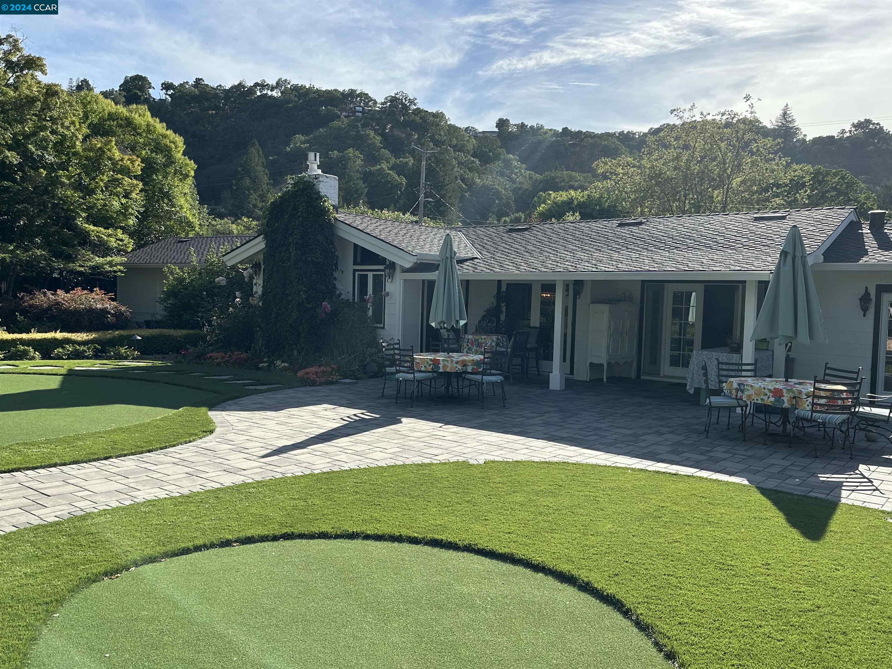 110 Via Lucia