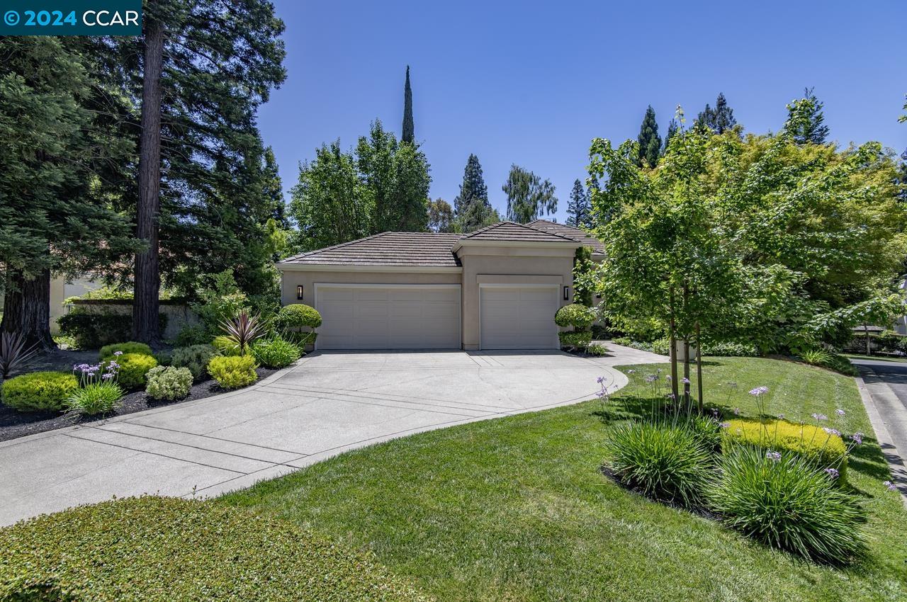 25 Deer Meadow Pl