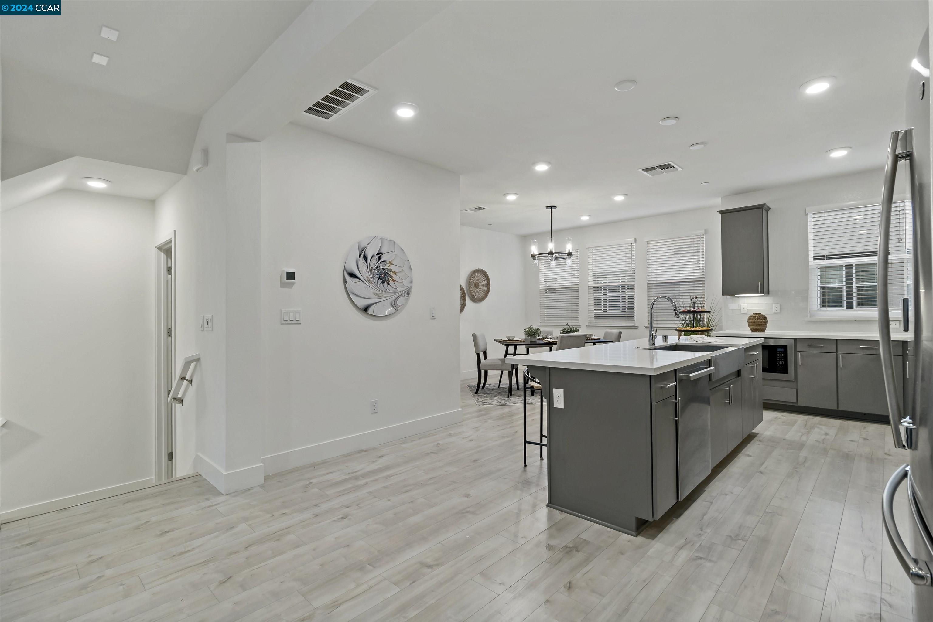 564 San Martin Ter # 4
