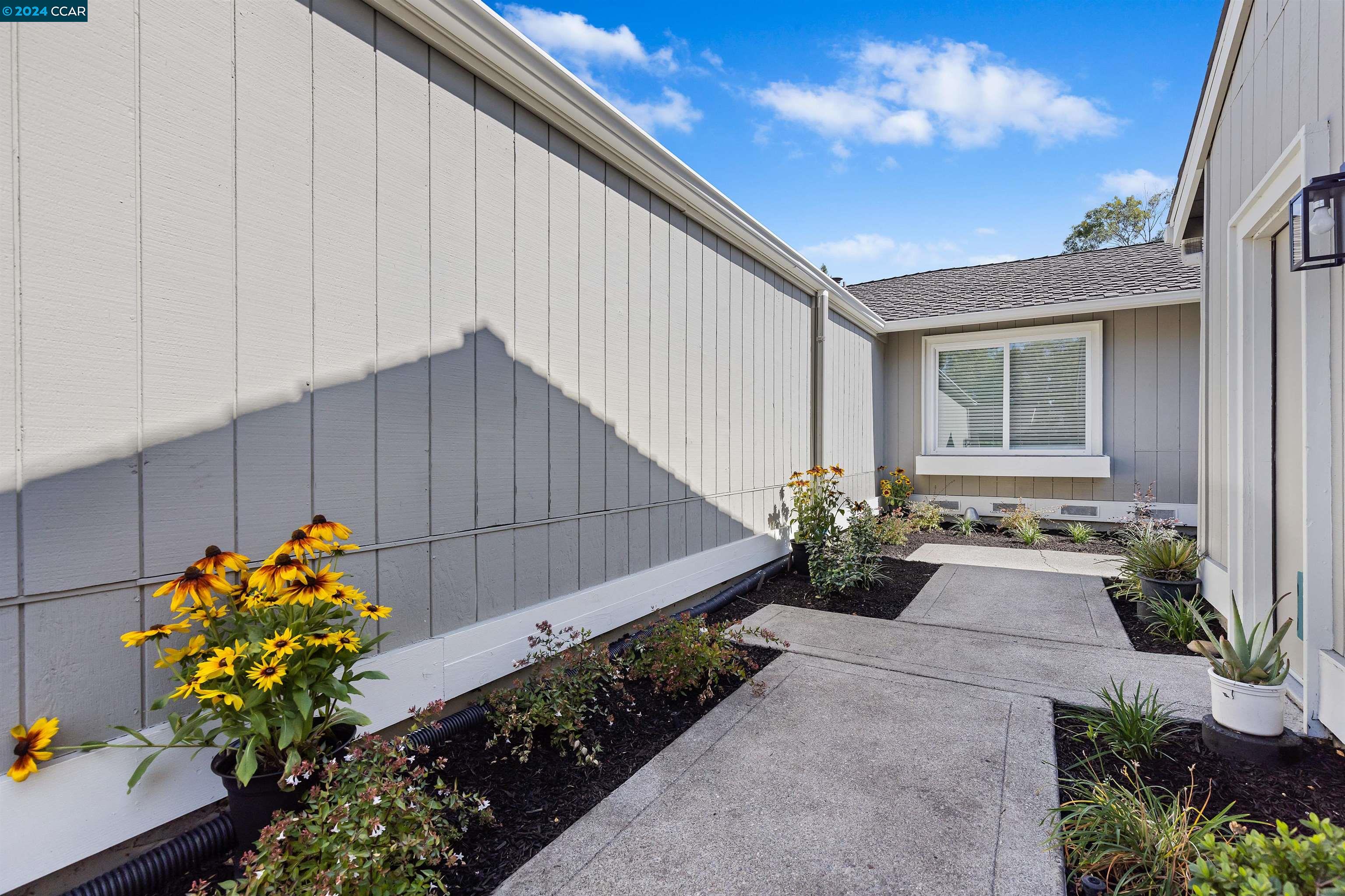 1932 Rancho Verde Circle E