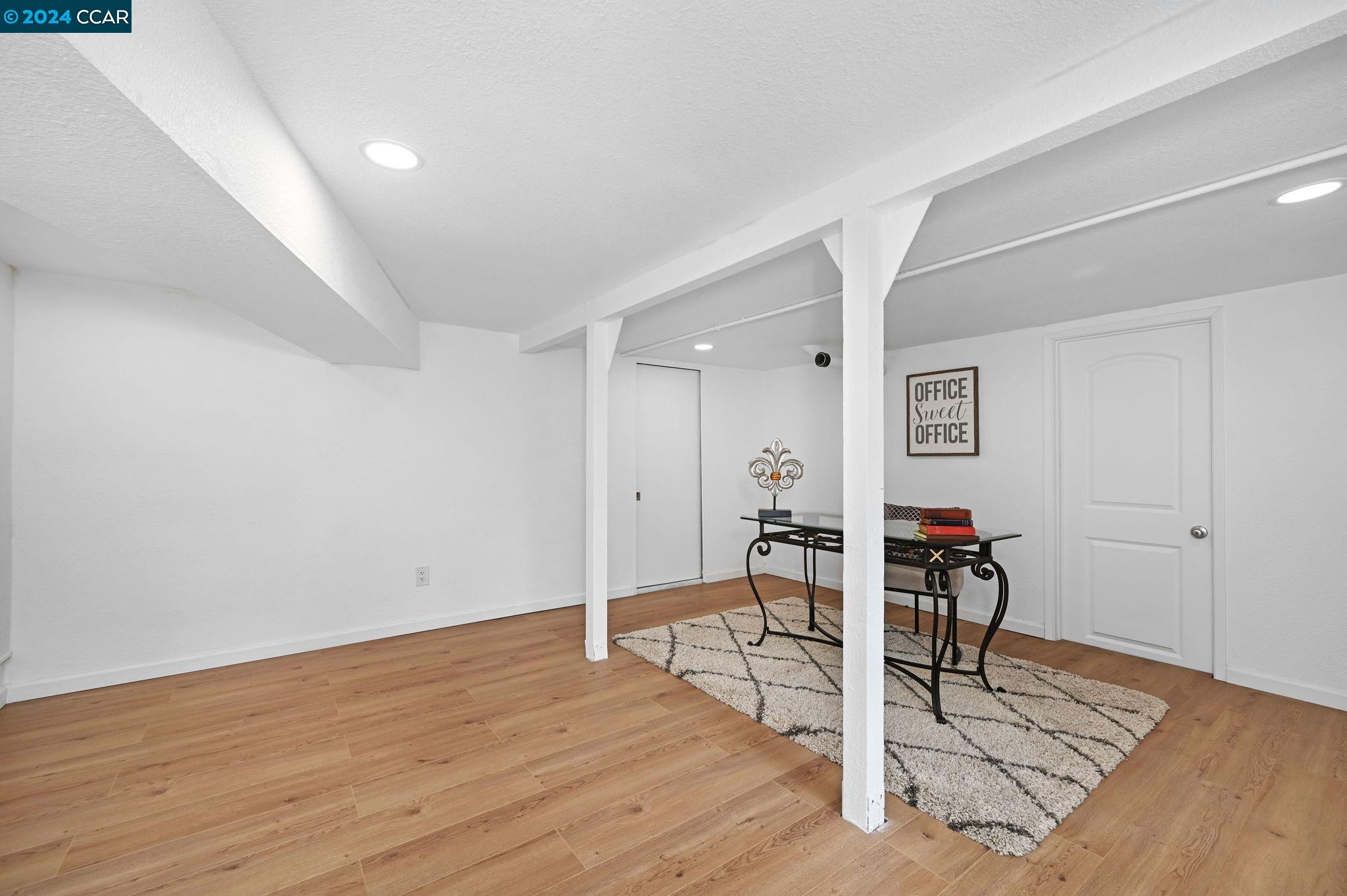 248 Hillcrest Ct