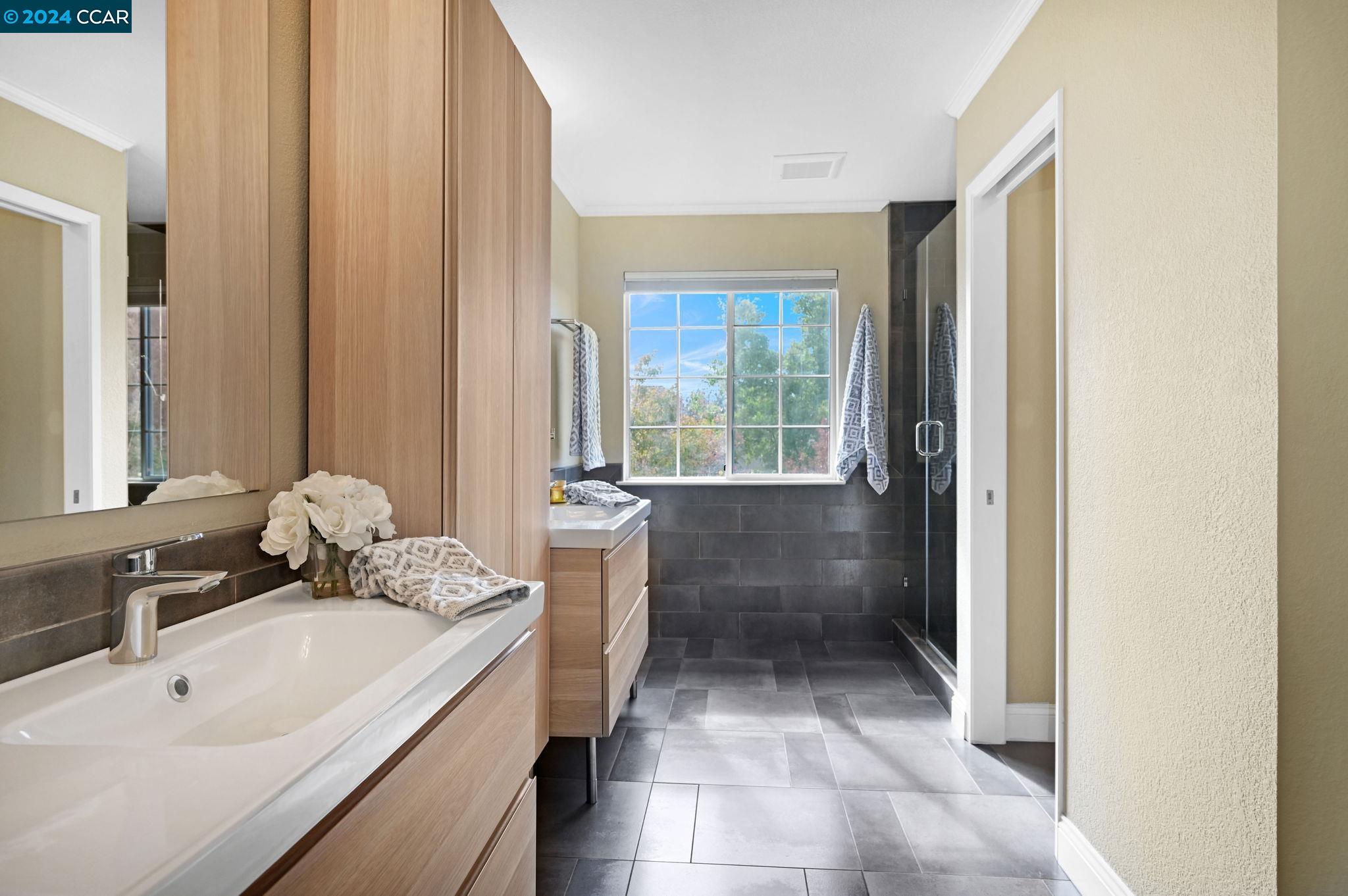 248 Hillcrest Ct