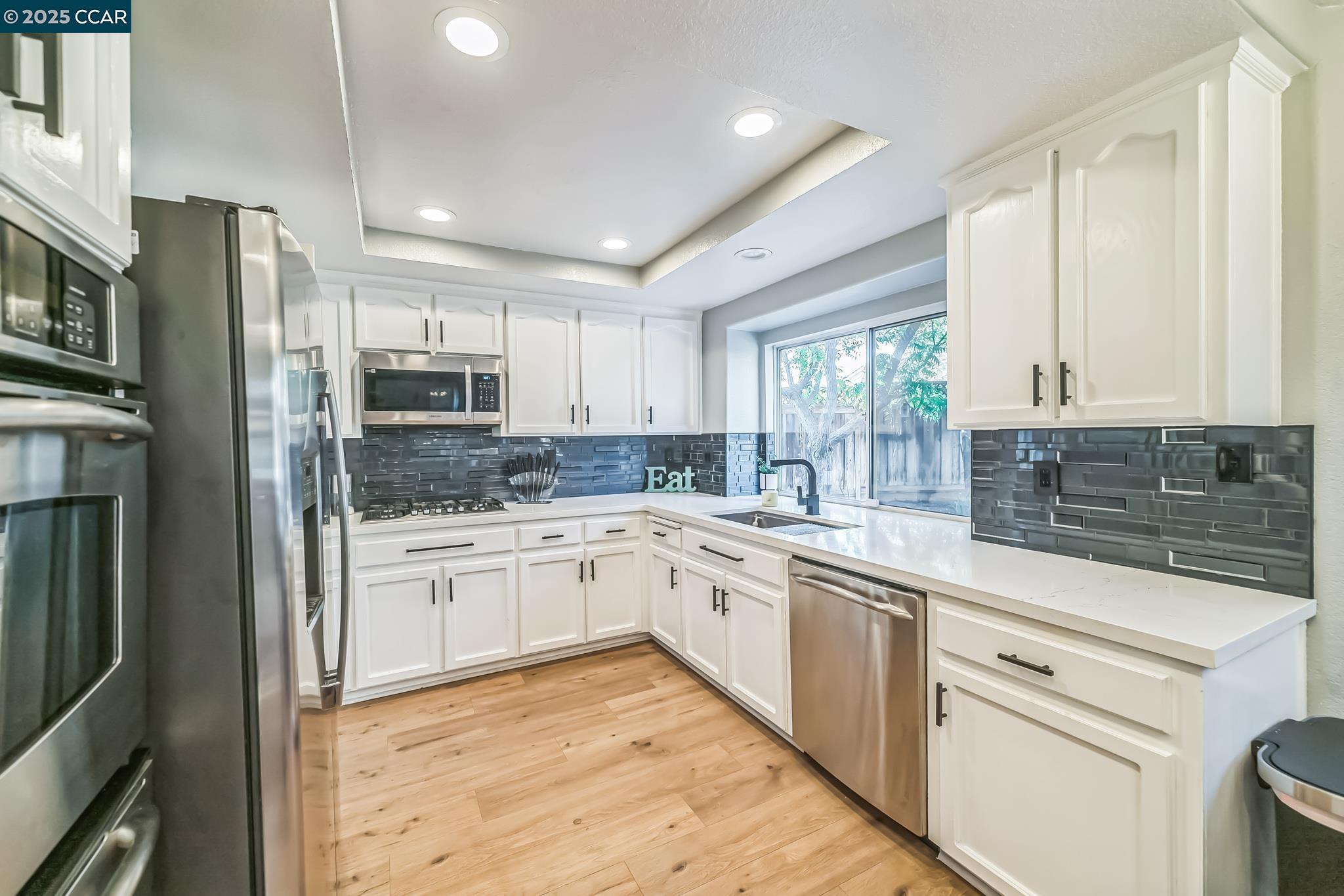 4466 Rock Island Dr