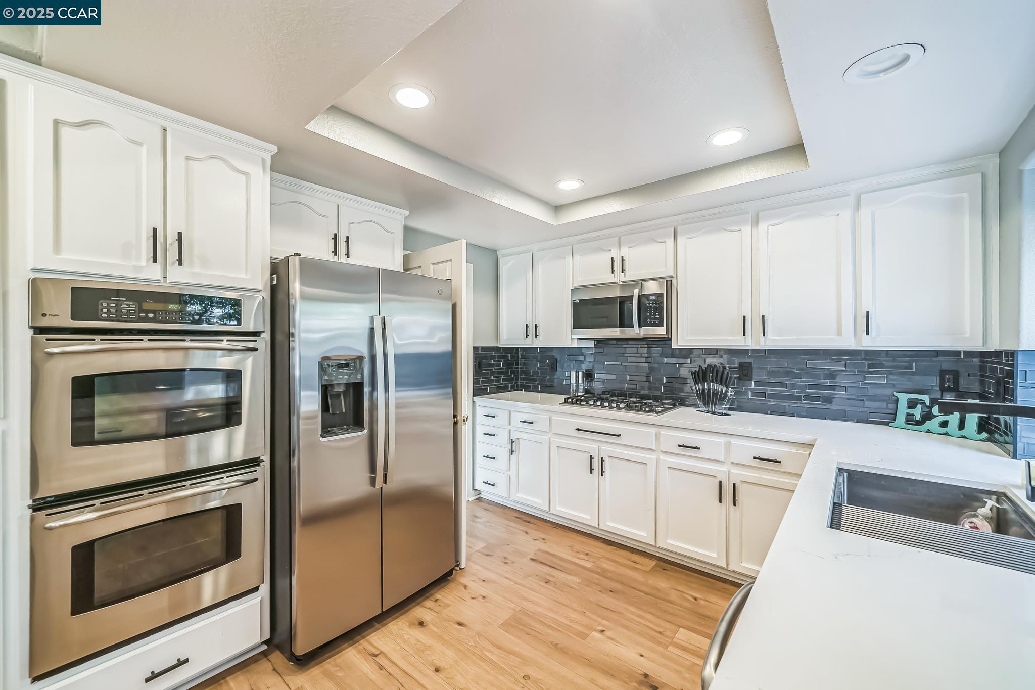 4466 Rock Island Dr