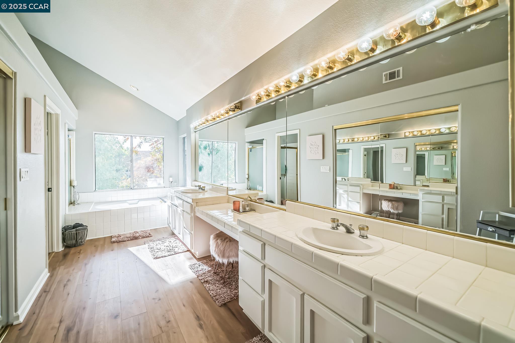 4466 Rock Island Dr
