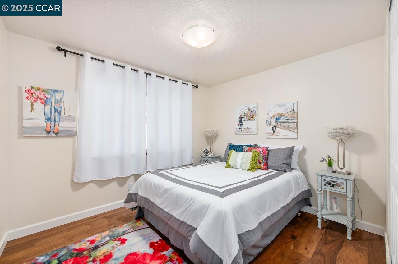 1209 Redlands Way