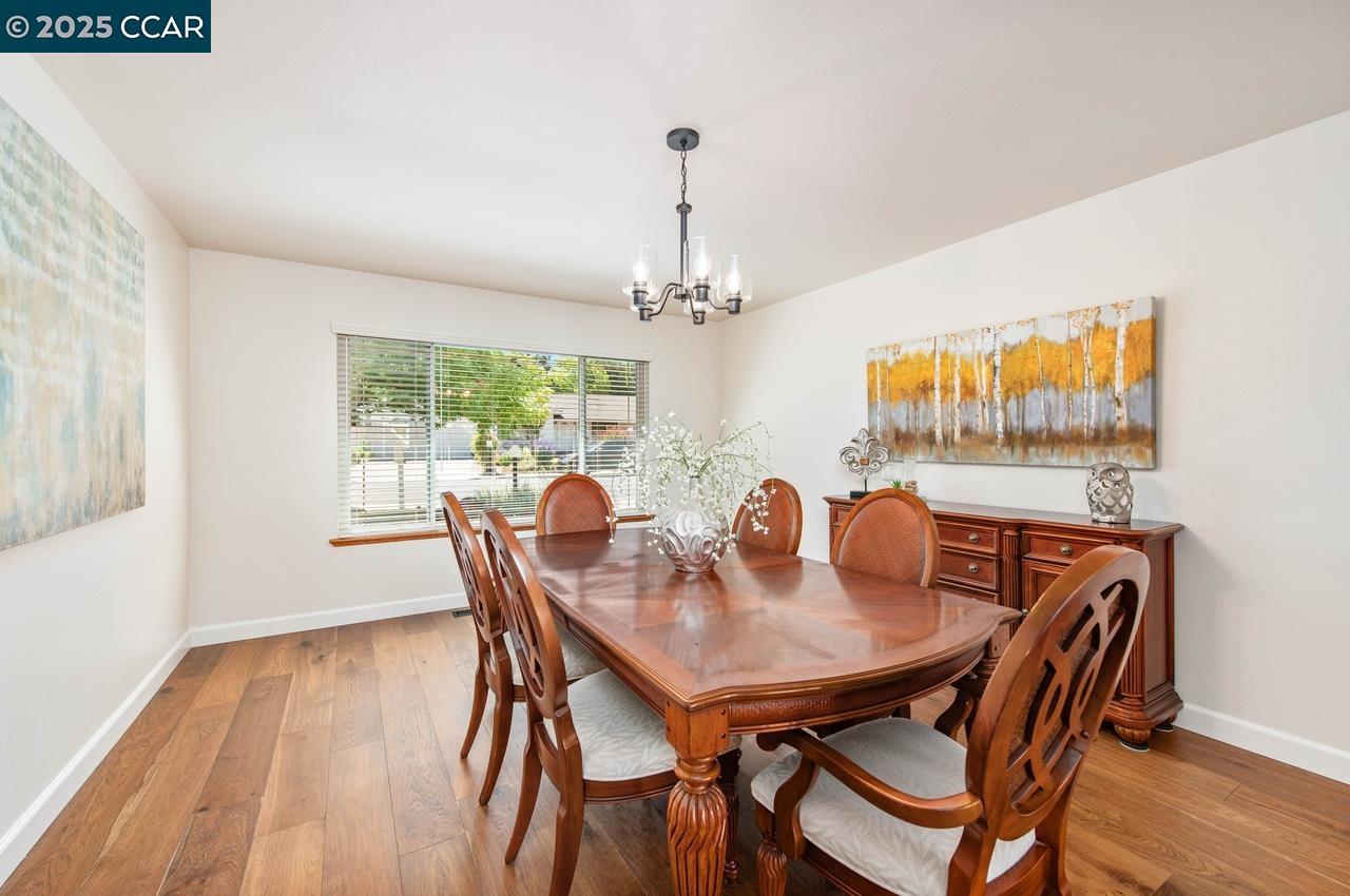 1209 Redlands Way