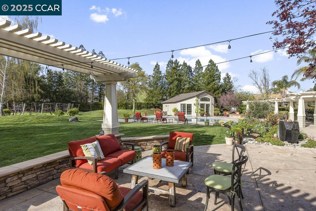 21 Meadow Lake Dr