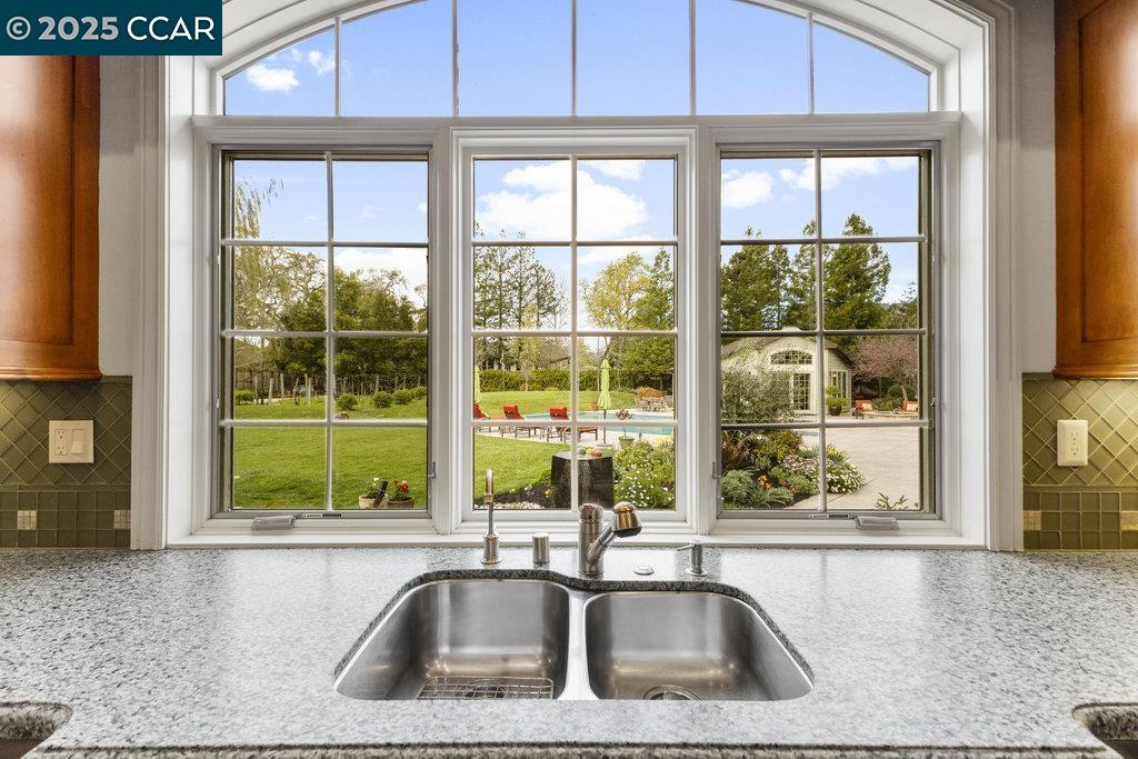 21 Meadow Lake Dr