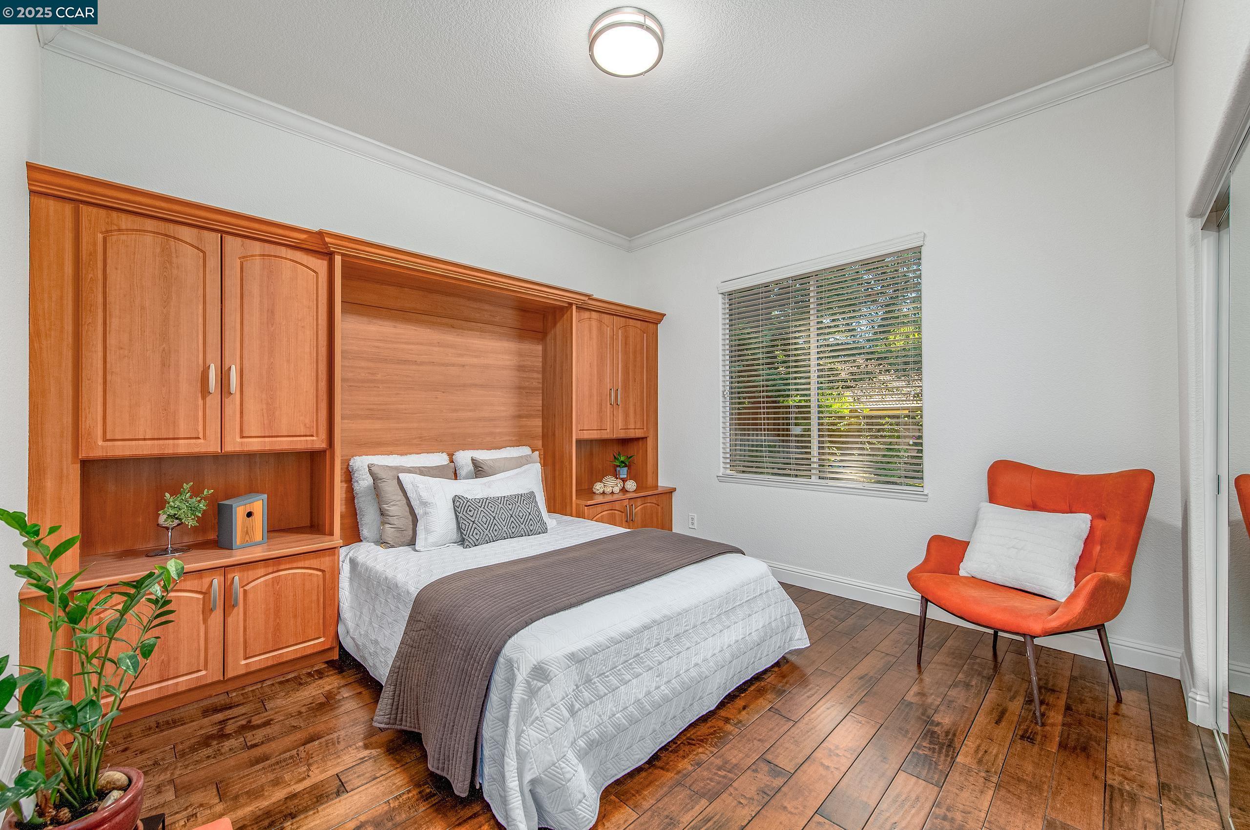 250 Terrazzo Cir