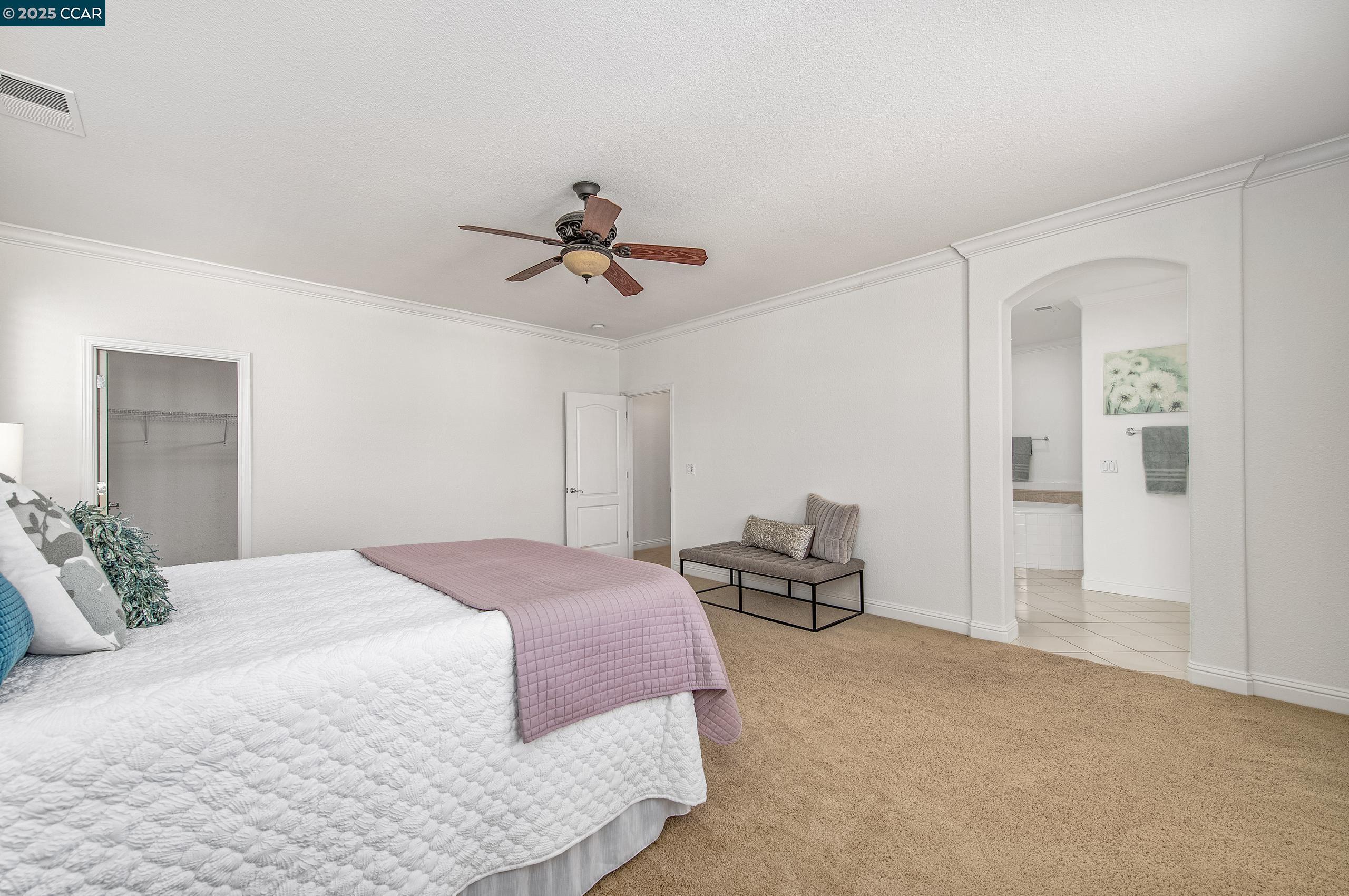 250 Terrazzo Cir