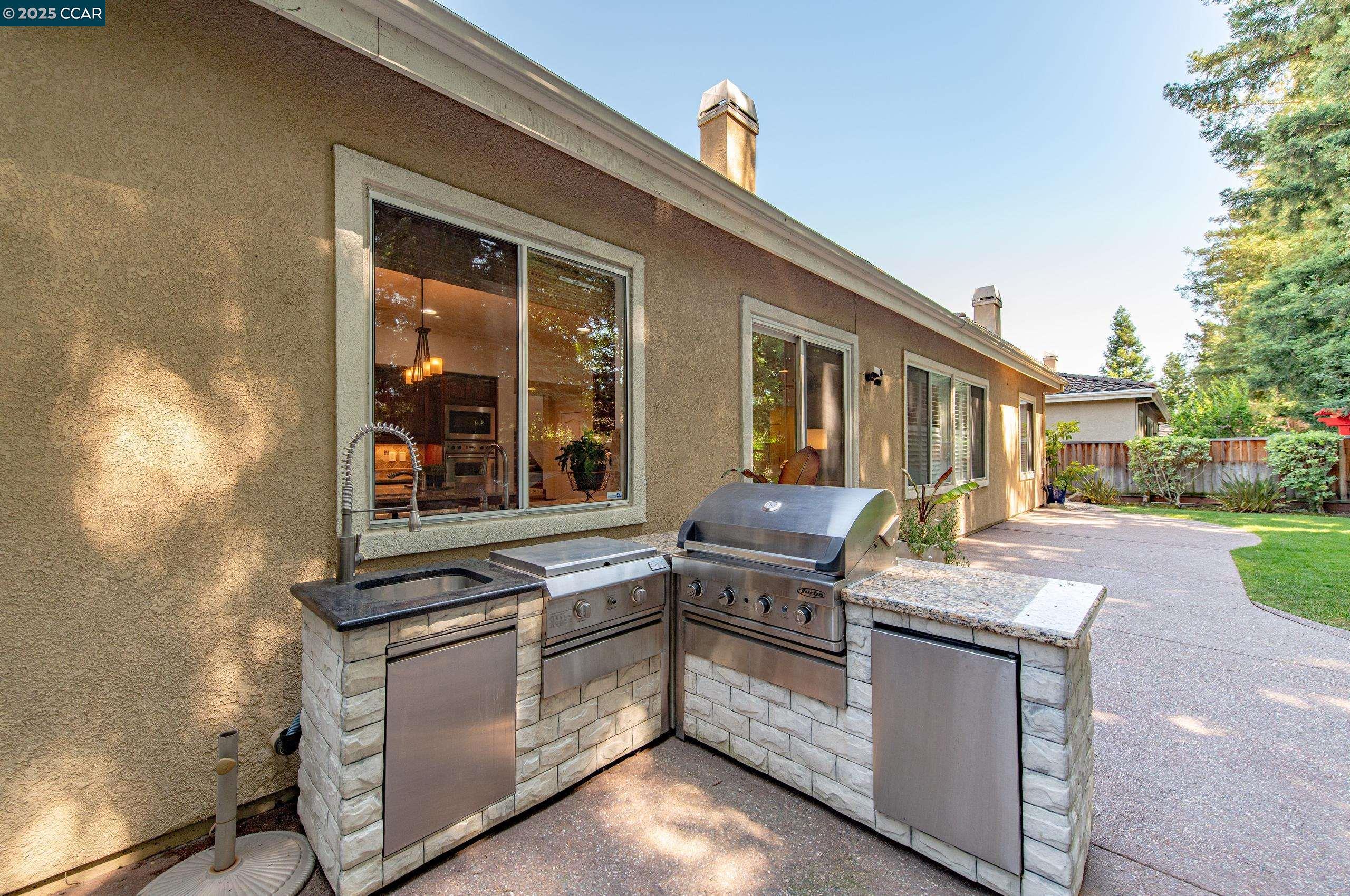 250 Terrazzo Cir