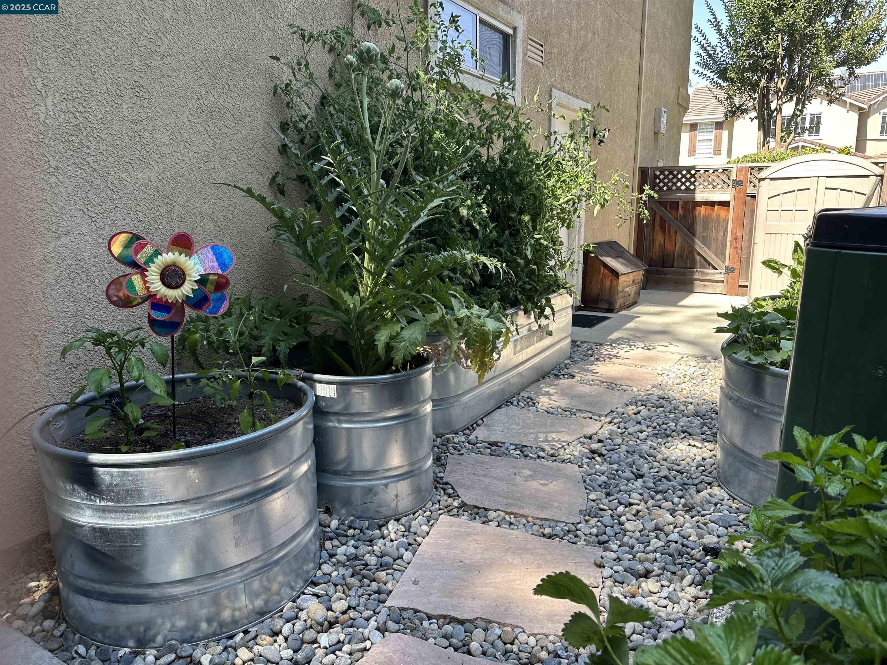 250 Terrazzo Cir
