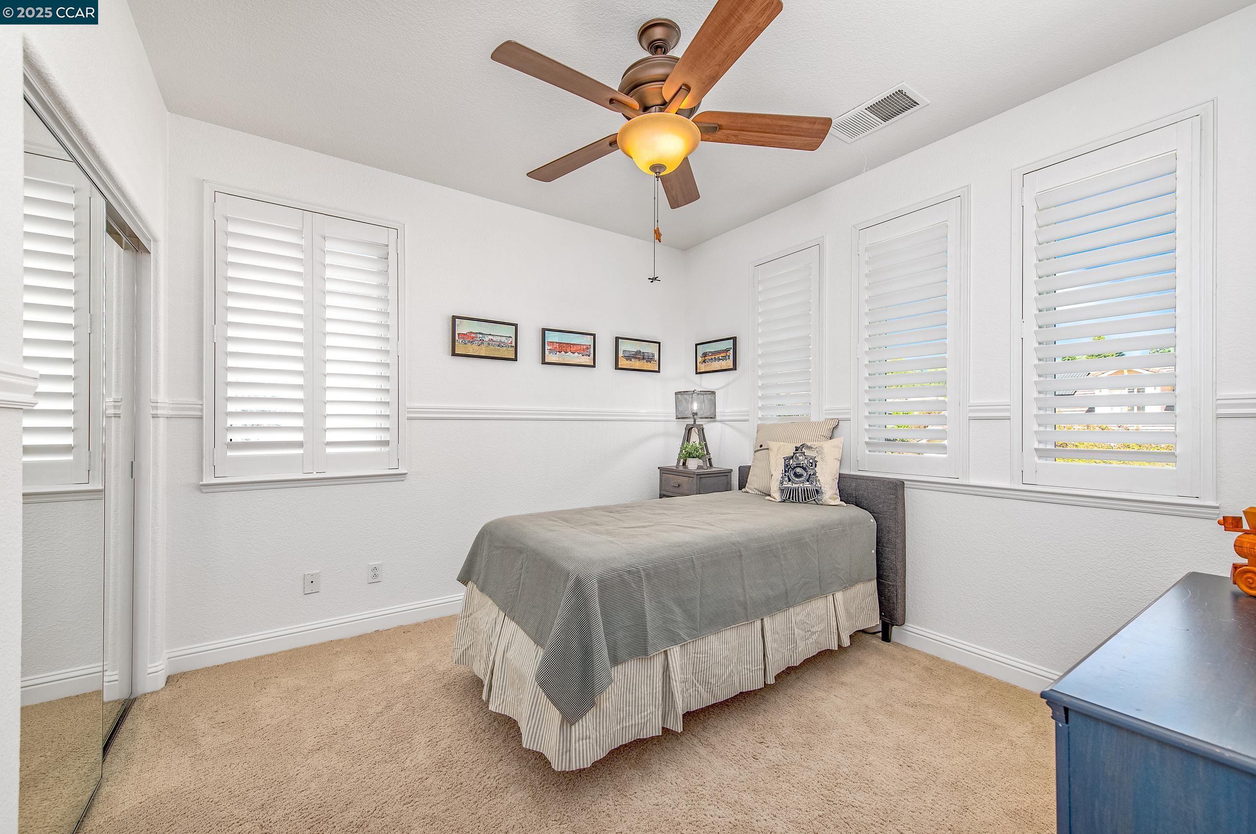250 Terrazzo Cir
