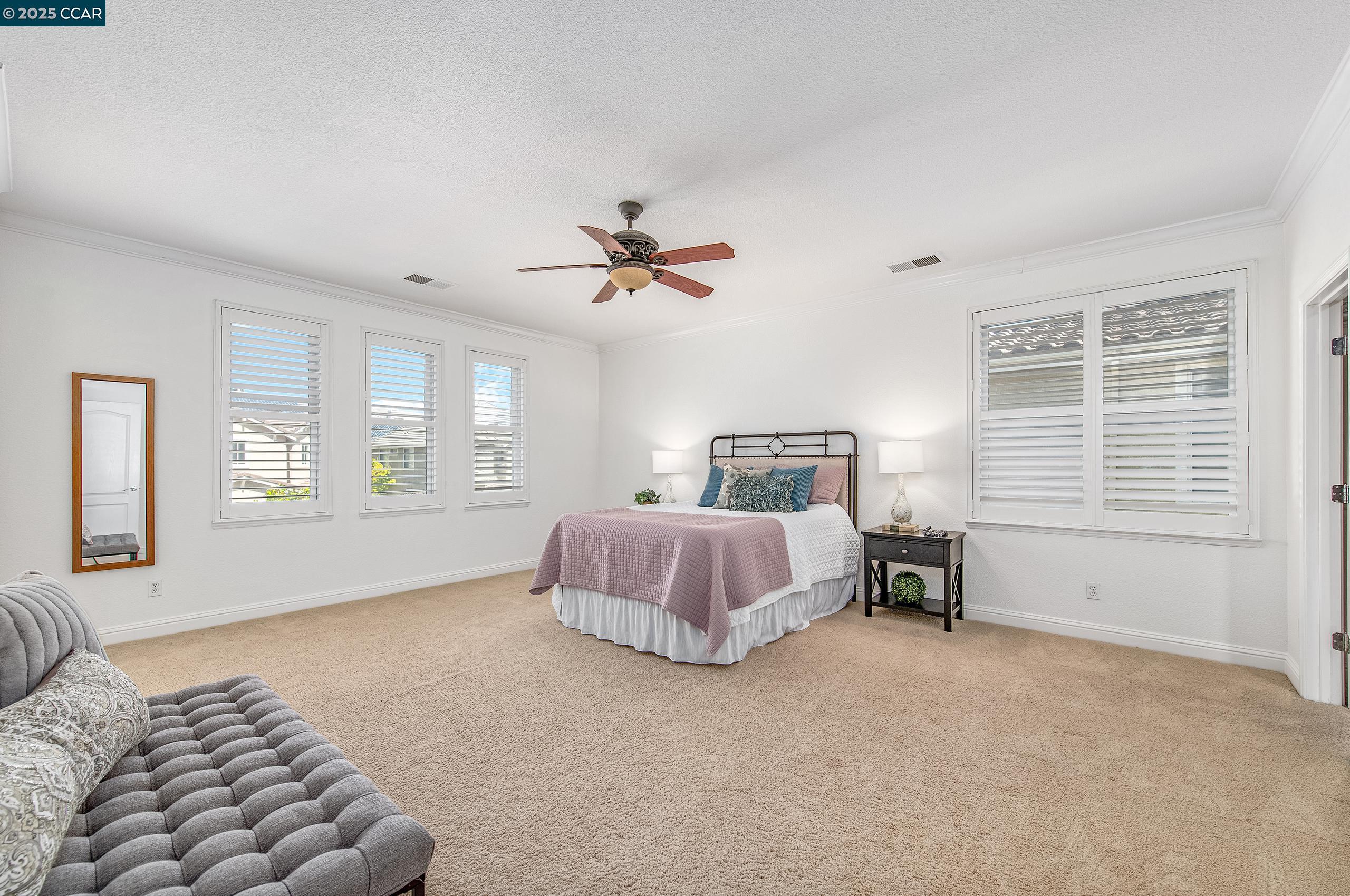 250 Terrazzo Cir