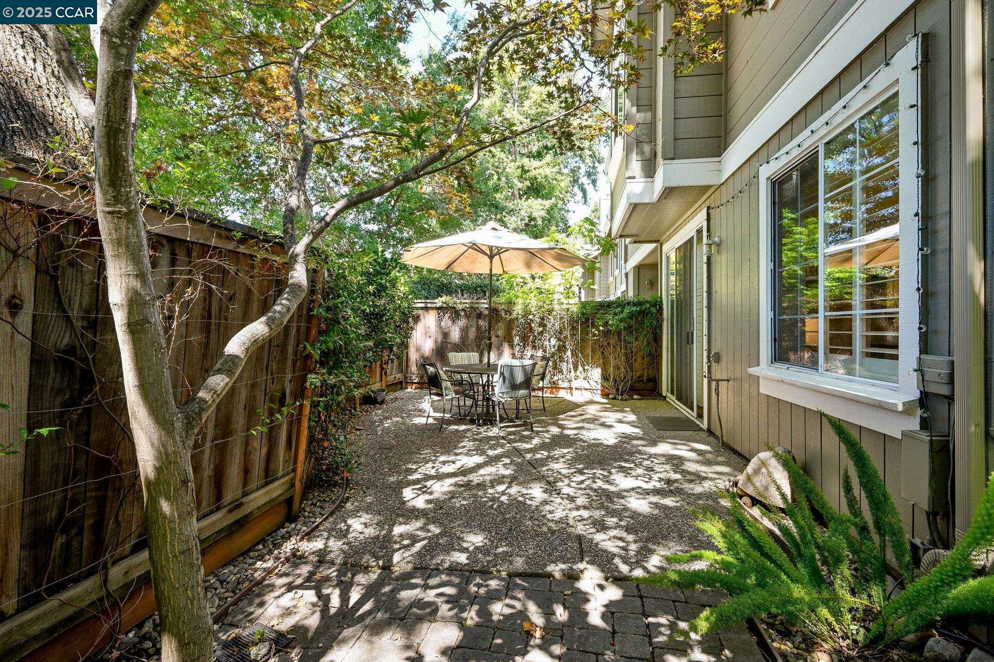 46 Danville Oak Pl
