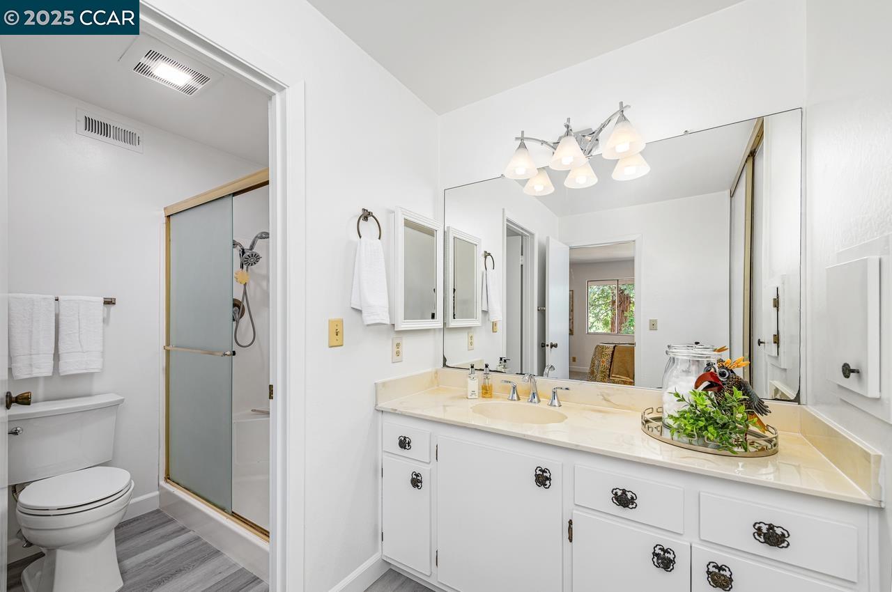 1909 Country wood Ct