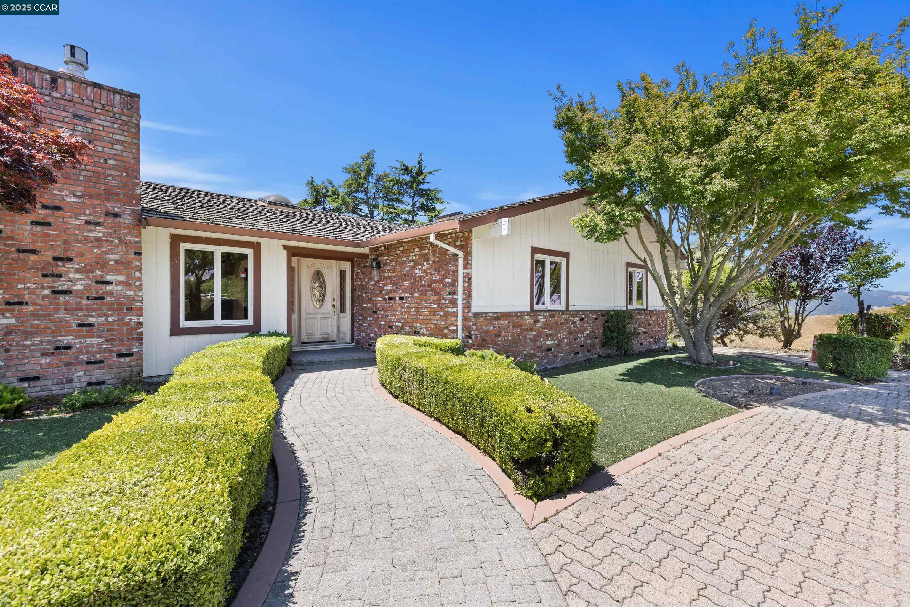 70 Sherburne Hills